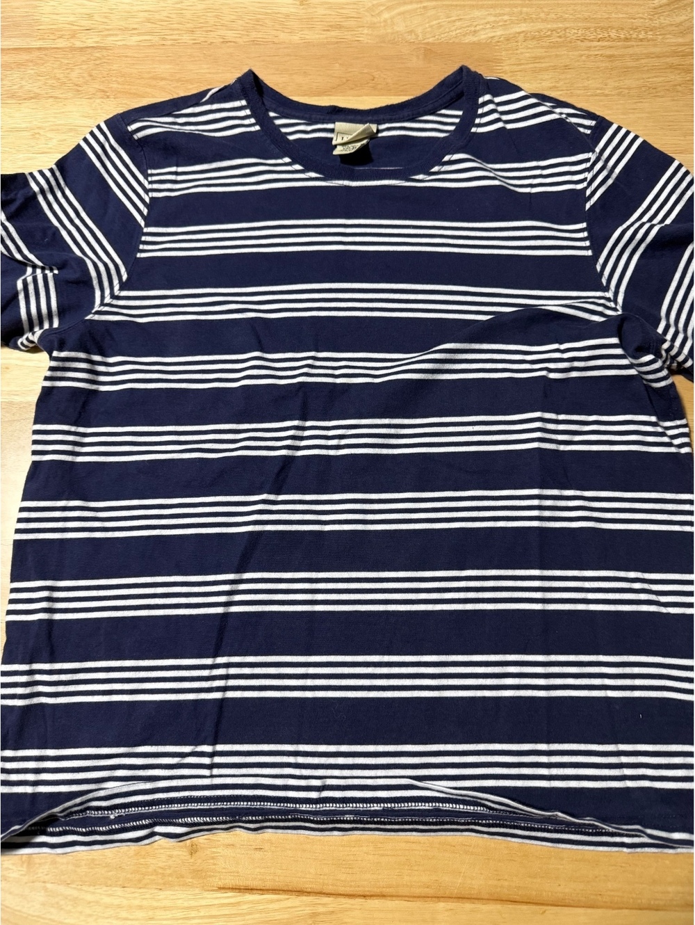 L.L.Bean Women’s Medium Navy Blue White Stripe Cotton T-Shirt Regular Fit